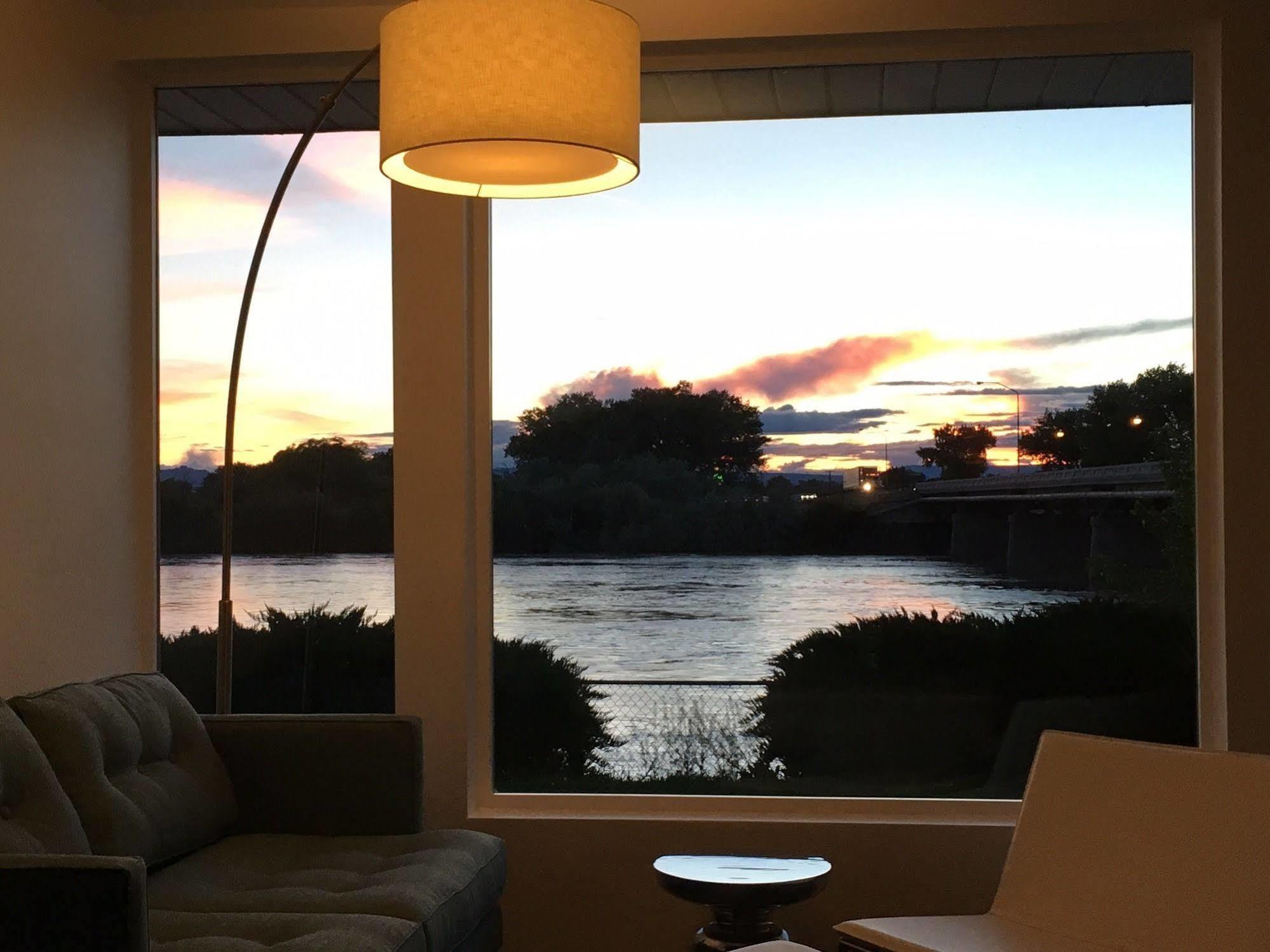 Skyfall Guestrooms Green River Exteriér fotografie